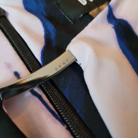 DKNY floral front wrap dress with silver collar size 2 blue/lilac white - Picture 3 of 3